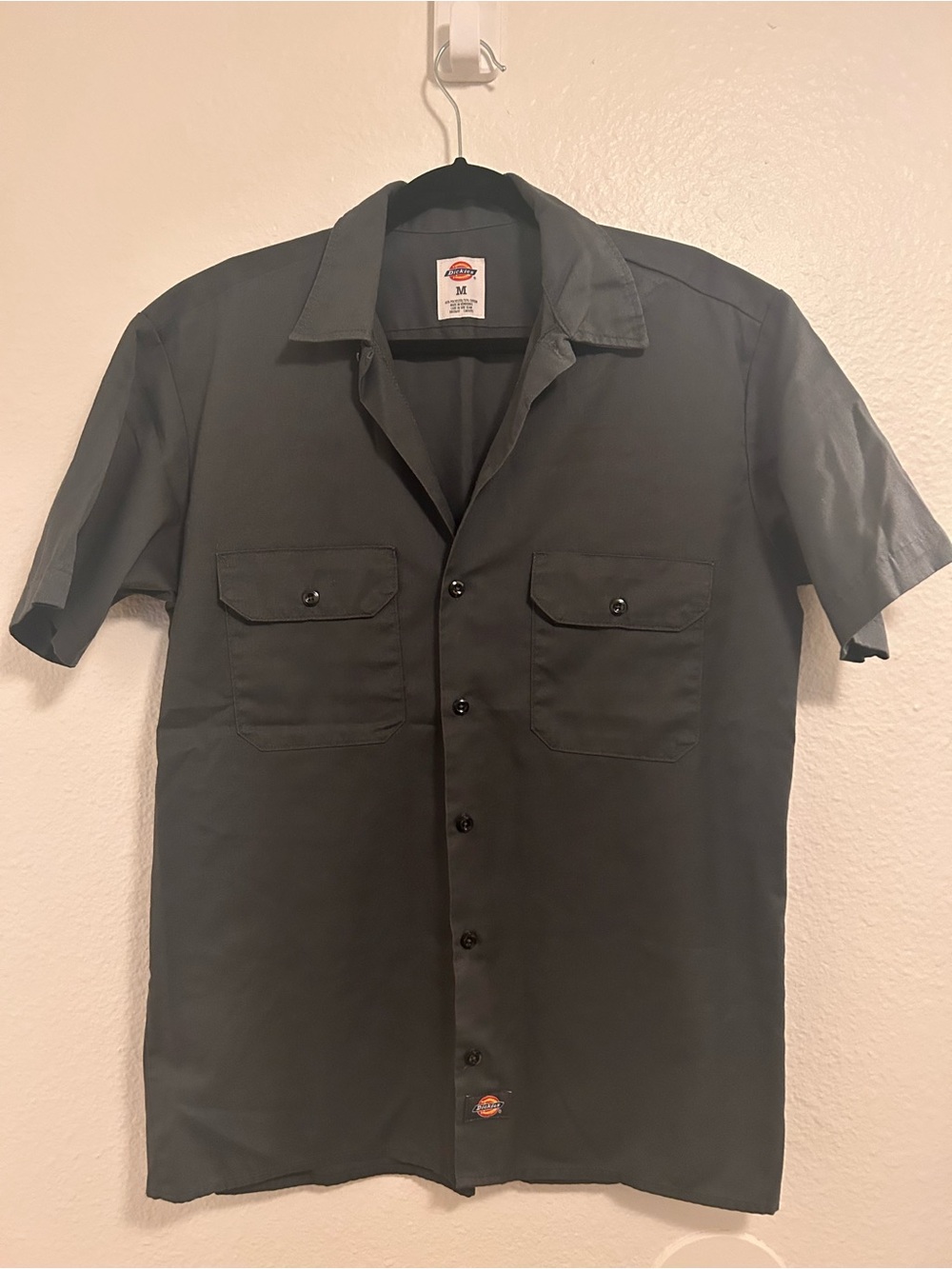 Dickies Men’s Short Sleeve Button-Down Shirt in Dark Gray